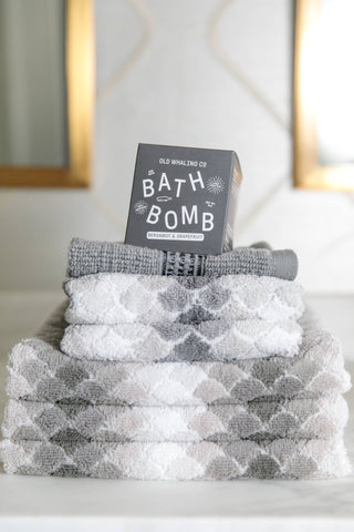 Bergamot & Grapefruit Bath Bomb - Pretty by Her- handmade locally in Cambridge, Ontario