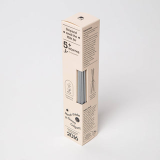 Fresh Laundry - Rain, Cotton & Vanilla 4oz Reed Diffuser - Pretty by Her- handmade locally in Cambridge, Ontario